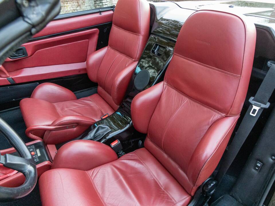 Imagen 32/50 de Alfa Romeo RZ (1994)