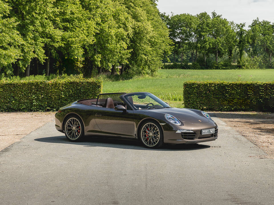 Image 2/28 de Porsche 911 Carrera S (2012)