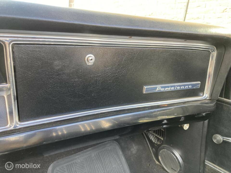 Image 43/50 of Pontiac Parisienne (1967)