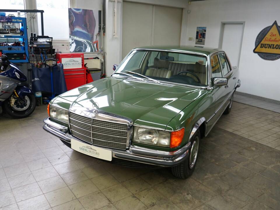 Imagen 8/28 de Mercedes-Benz 280 SE (1977)