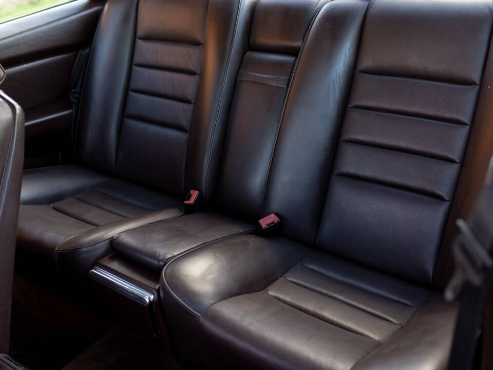 Image 62/95 of Mercedes-Benz 560 SEC (1985)