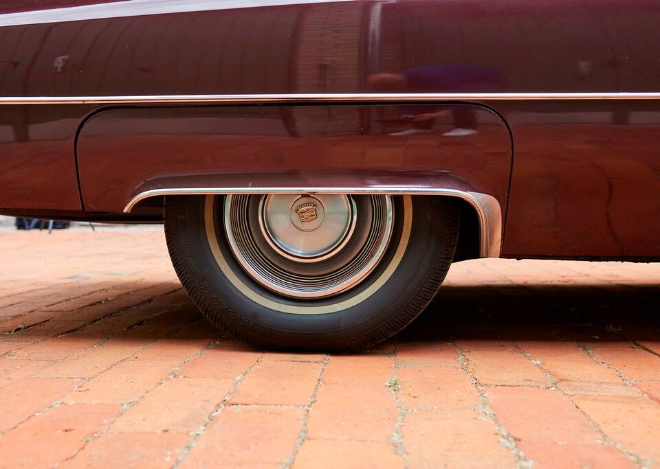 Bild 68/200 von Cadillac Coupe DeVille (1968)
