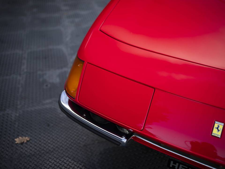 Image 33/39 de Ferrari 365 GTB&#x2F;4 Daytona (1972)