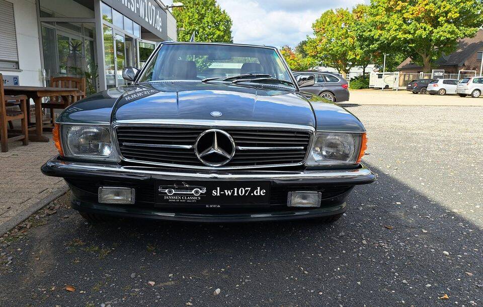 Image 14/14 of Mercedes-Benz 560 SL (1988)