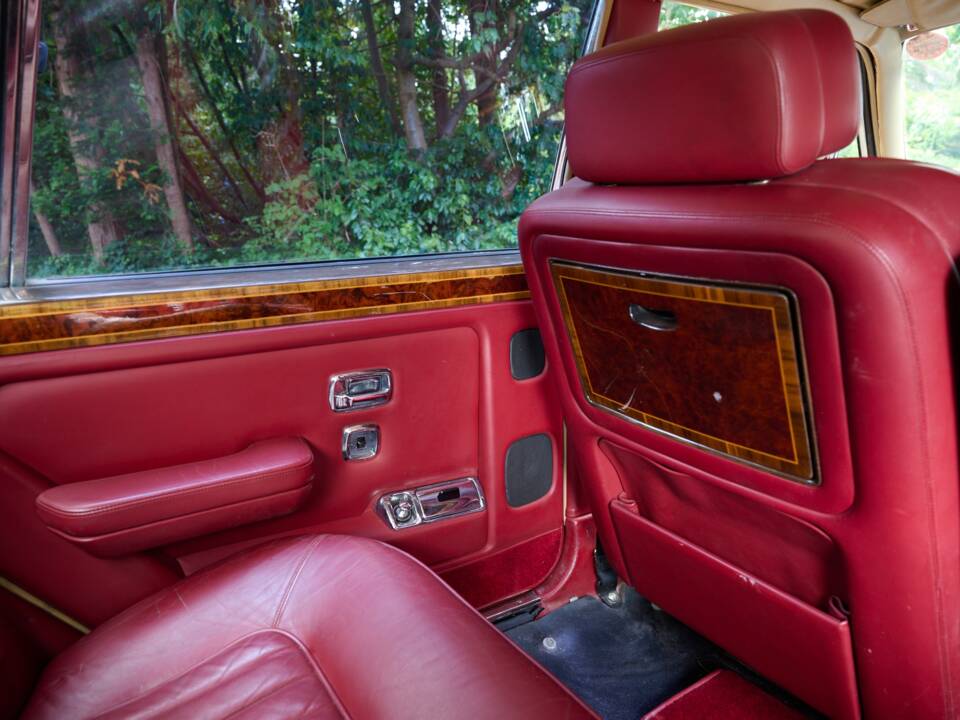 Bild 40/46 von Rolls-Royce Silver Spur II (1990)