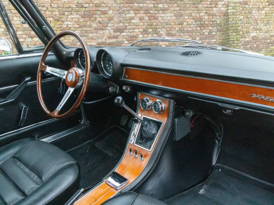 Image 20/50 de Alfa Romeo Giulia GT 1300 Junior (1972)