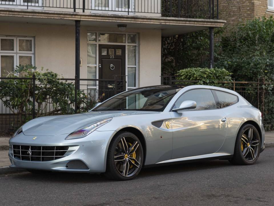Image 1/32 of Ferrari FF (2015)