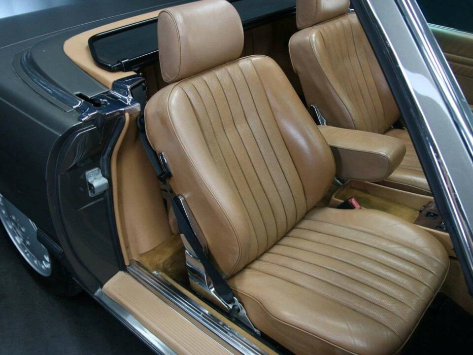 Image 21/50 de Mercedes-Benz 420 SL (1987)