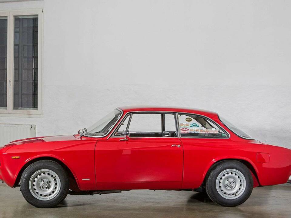 Immagine 2/31 di Alfa Romeo Giulia GTA 1300 Junior (1968)