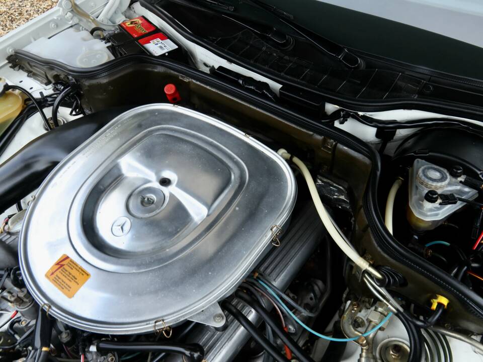 Bild 35/50 von Mercedes-Benz 380 SEL (1983)