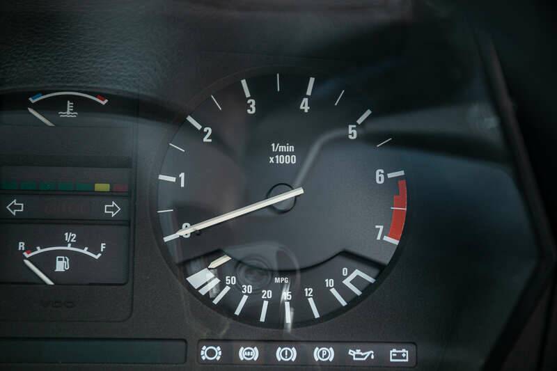 Image 30/50 of BMW M 635 CSi (1989)