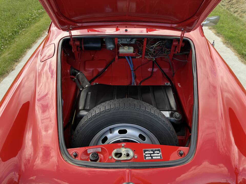 Bild 47/78 von Volkswagen Karmann Ghia 1600 (1970)