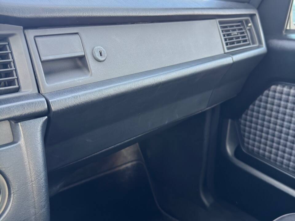 Immagine 28/39 di Mercedes-Benz 190 E 2.6 (1990)