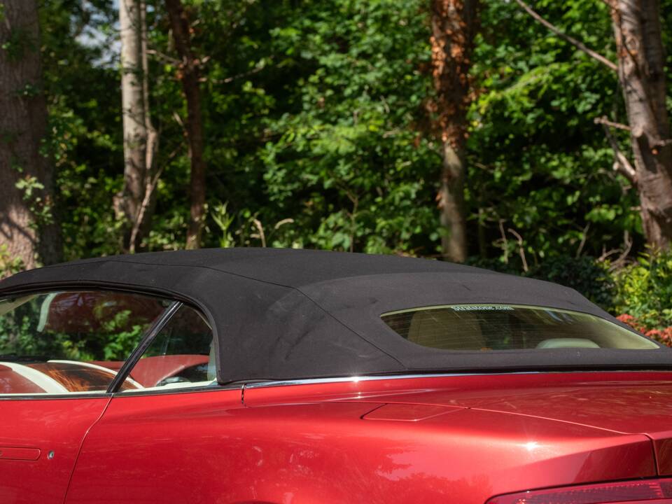 Bild 21/50 von Aston Martin DB 9 Volante (2006)