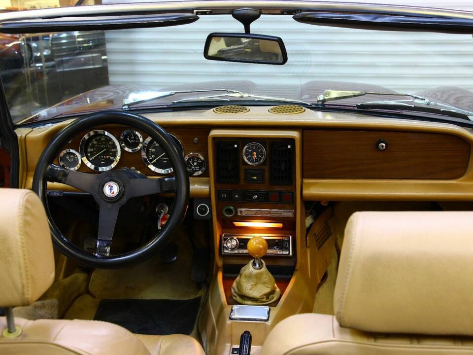 Immagine 23/27 di FIAT Dino Spider (1987)