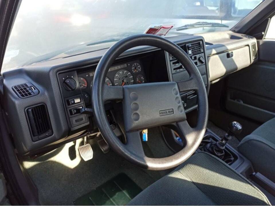 Immagine 4/50 di Volvo 360 GLE (1986)