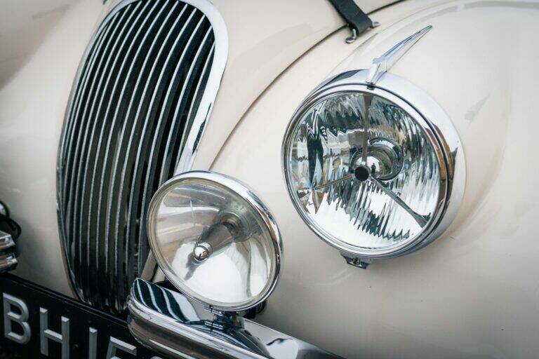 Image 16/43 of Jaguar XK 120 OTS (1951)