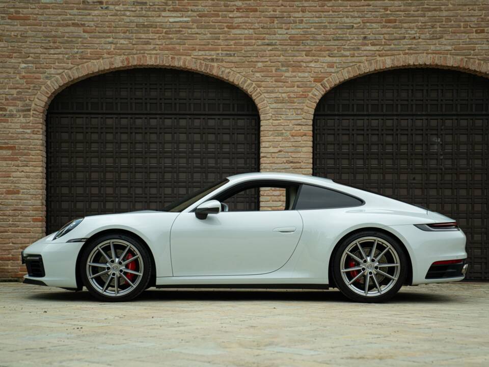 Immagine 16/50 di Porsche 911 Carrera S (2019)