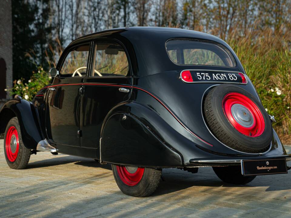 Immagine 8/50 di Peugeot 202 (1949)