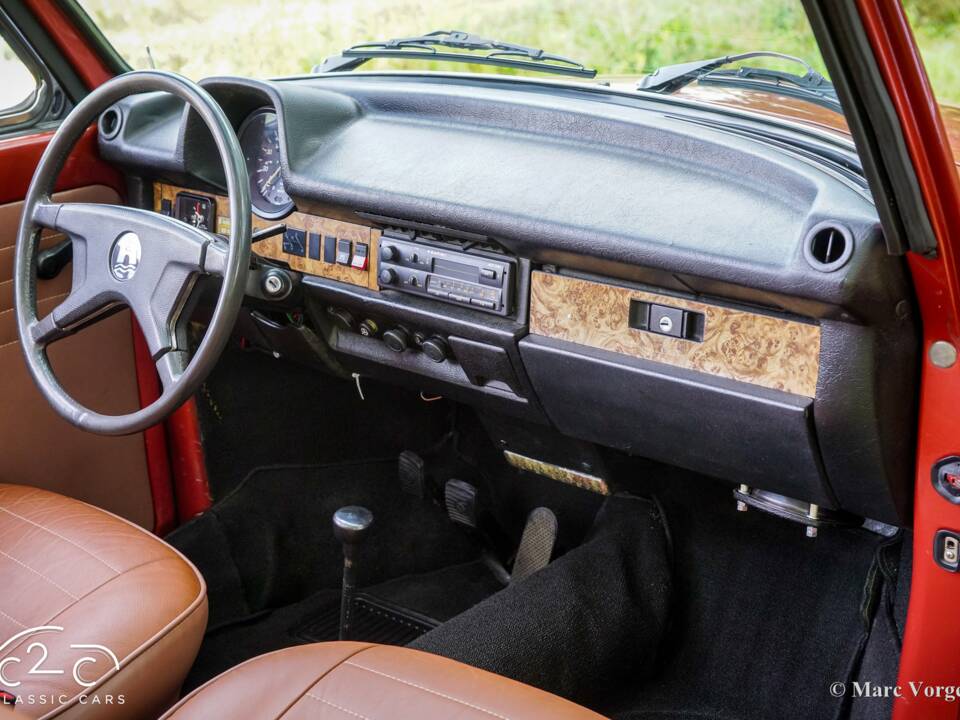 Bild 11/56 von Volkswagen Käfer 1303 &quot;Champagne Edition&quot; (1978)