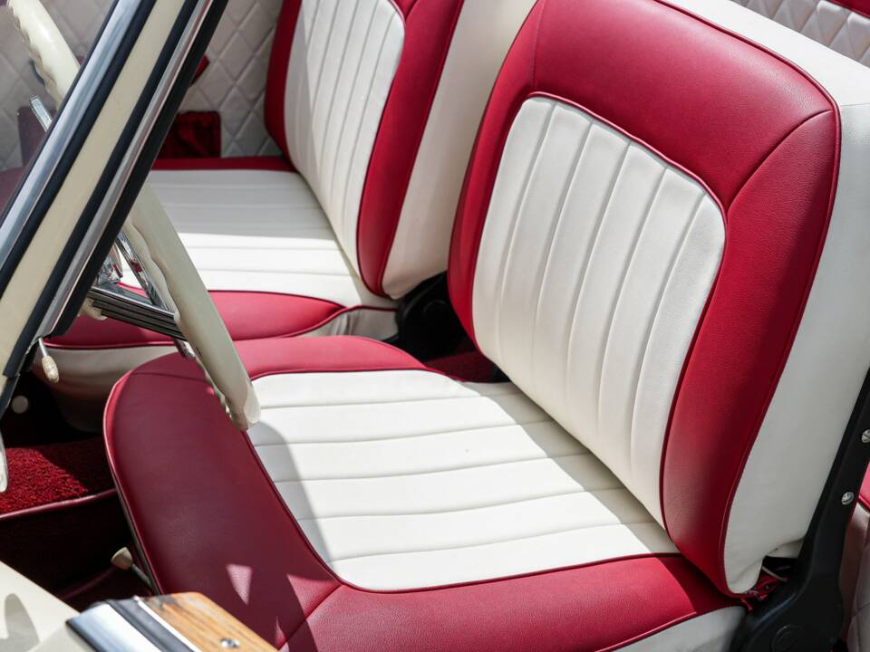 Immagine 38/40 di Borgward Isabella Coupe-Cabriolet (1961)
