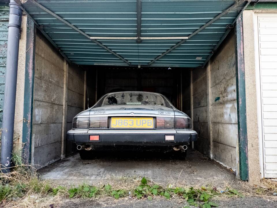Image 14/34 of Jaguar XJS 5.3 V12 (1992)