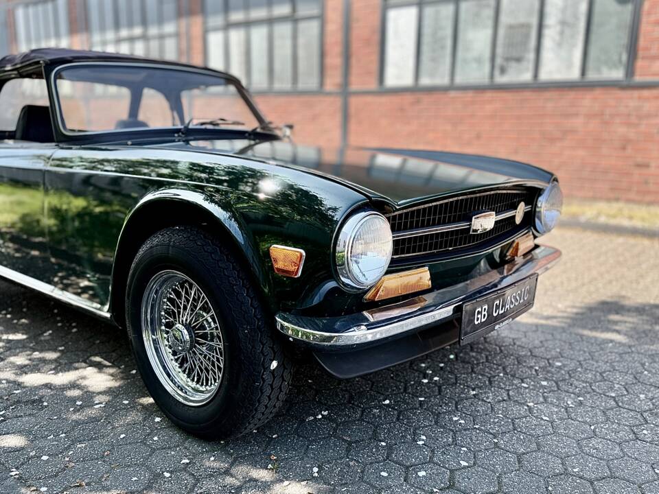Image 1/24 de Triumph TR 6 (1973)