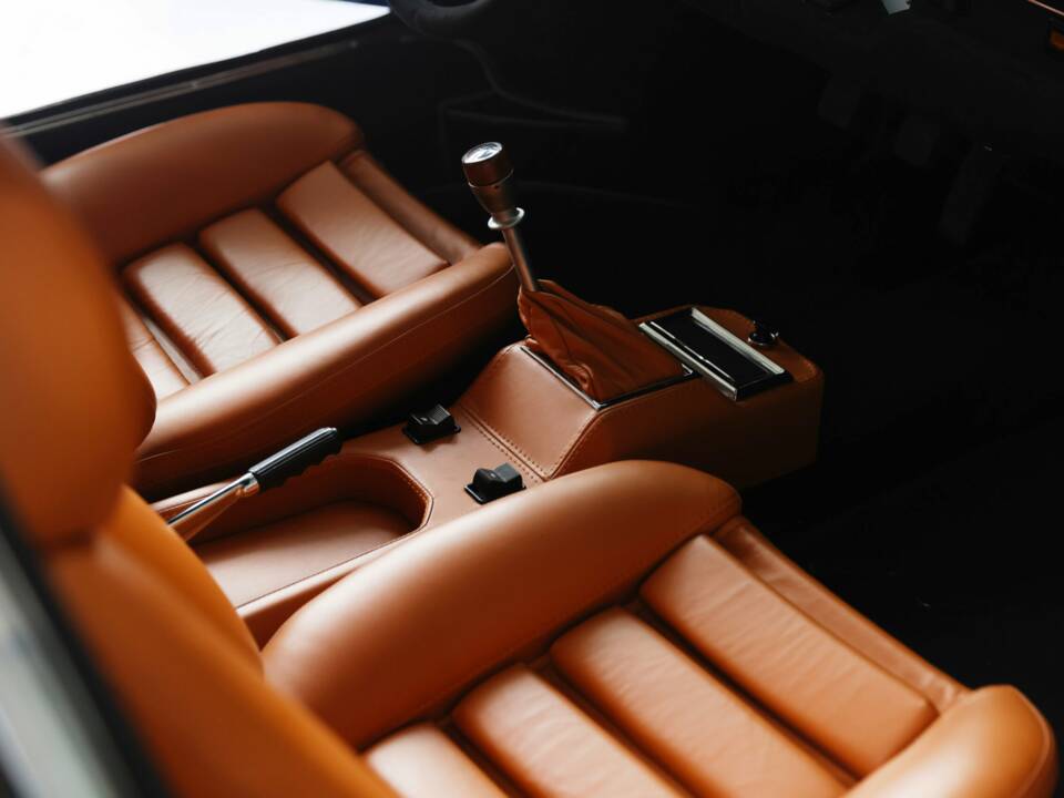 Bild 36/50 von Lamborghini Urraco P 250 (1973)
