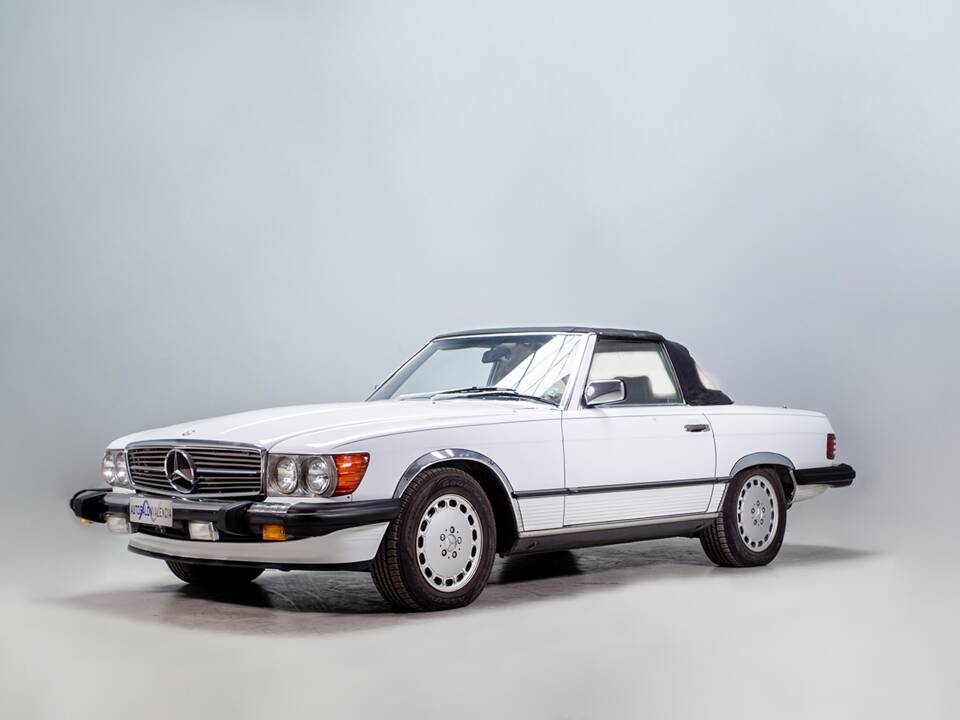 Image 7/48 of Mercedes-Benz 560 SL (1988)