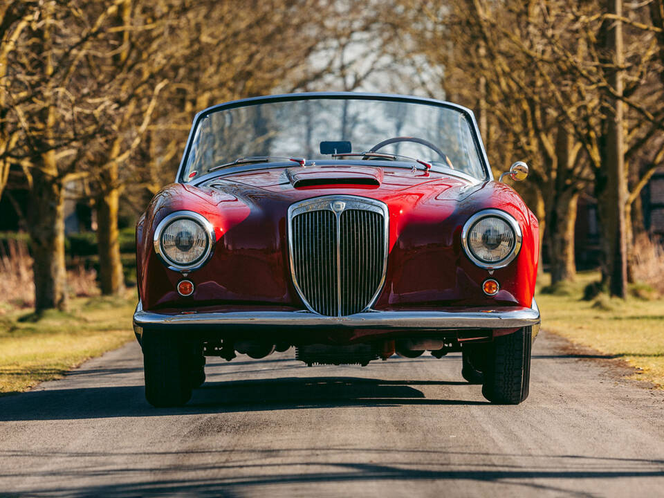 Bild 19/62 von Lancia Aurelia B24 (1958)