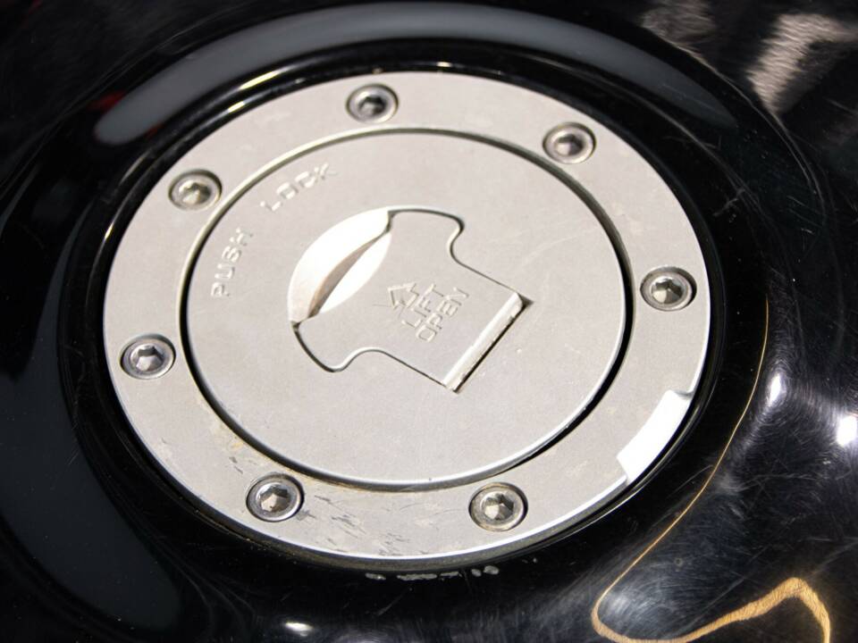 Bild 35/44 von Honda DUMMY (1999)