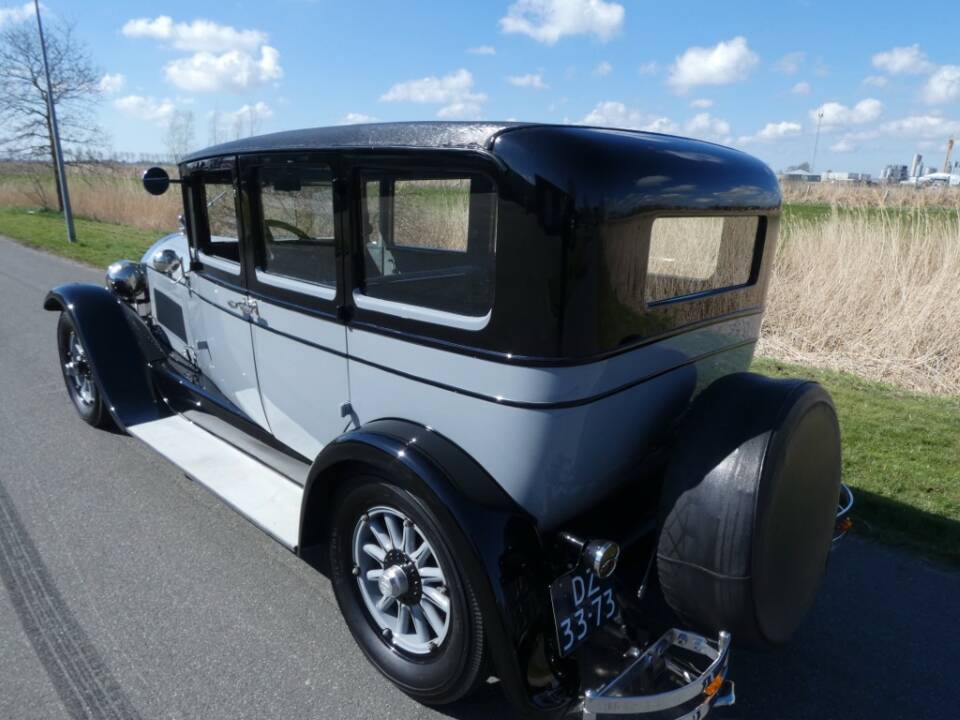 Image 21/32 of Locomobile 8-80 (1927)