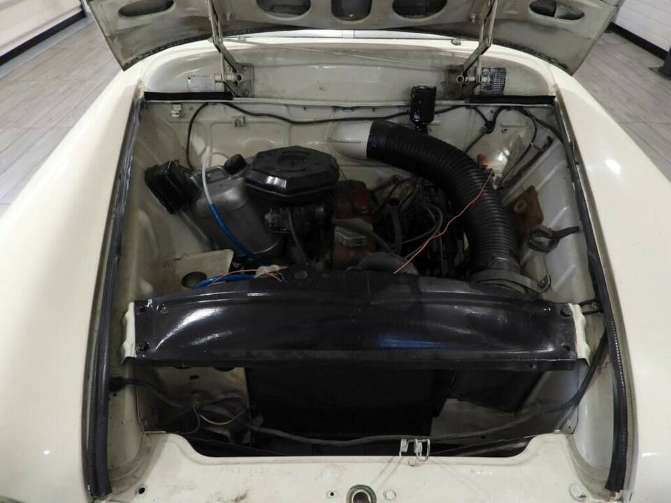 Image 12/15 of SIMCA Aronde P 60 Monthléry Spéciale (1961)