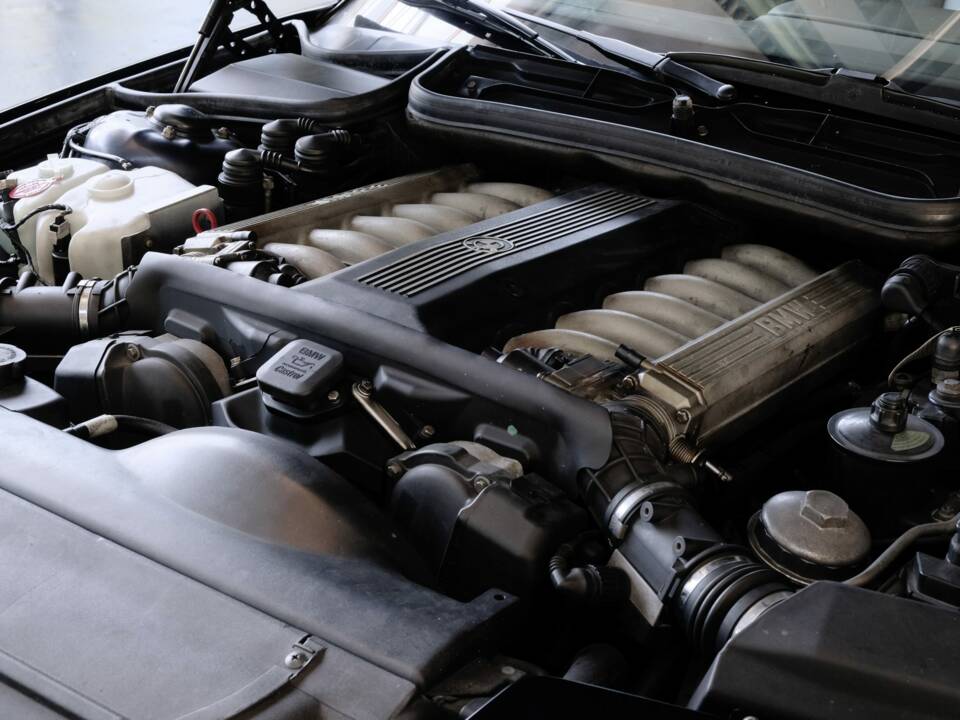 Imagen 28/37 de BMW 850i (1991)