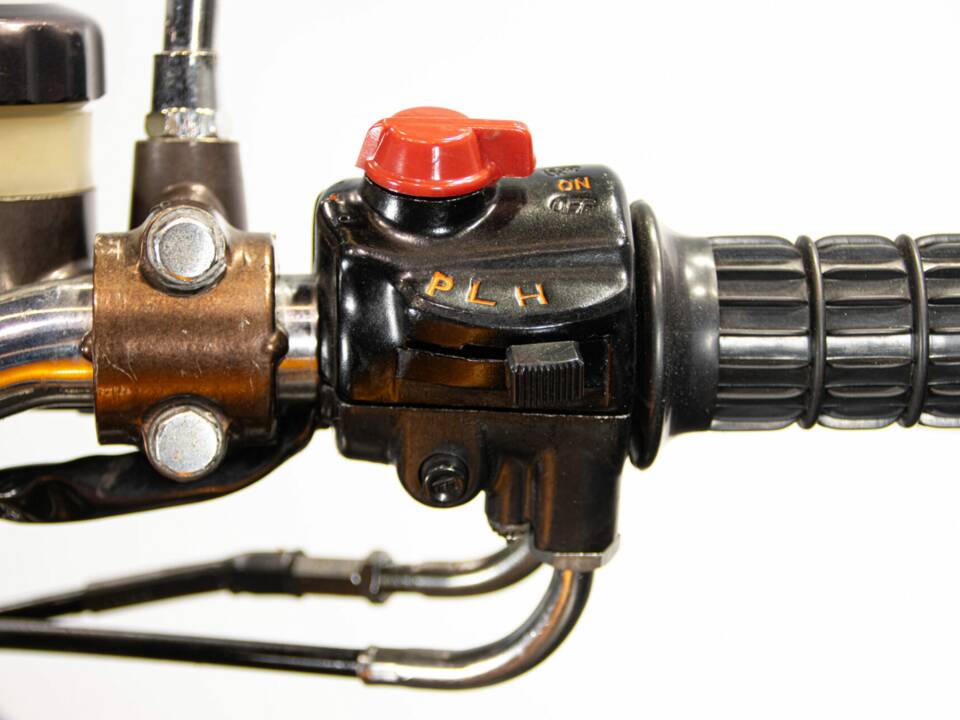 Image 44/50 of Honda CB 750 Four (1975)