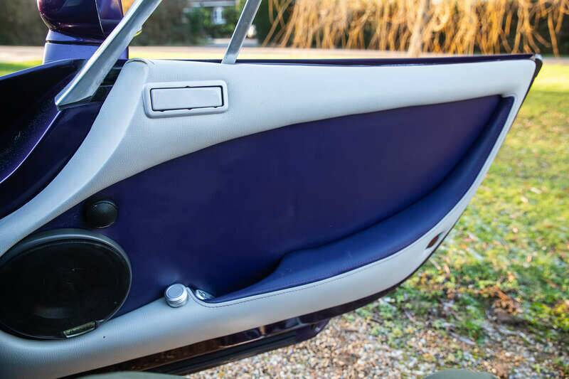 Image 37/50 of TVR Griffith 500 (2001)