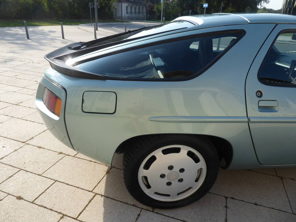 Imagen 13/70 de Porsche 928 S (1985)