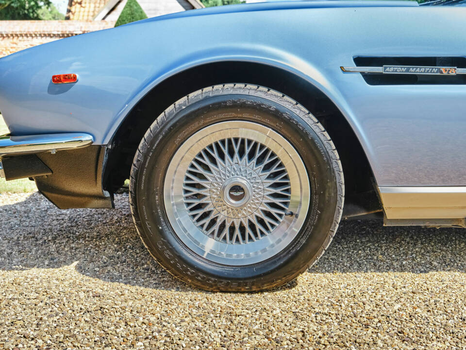 Image 6/22 of Aston Martin V8 Volante (1986)