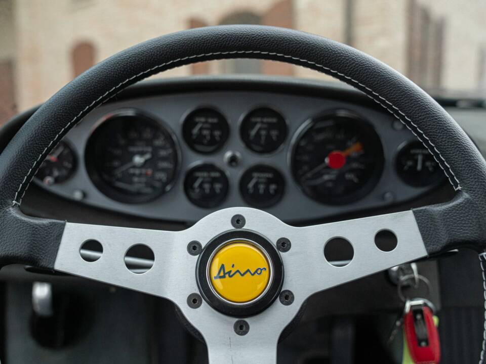 Image 48/50 of Ferrari Dino 246 GT (1971)