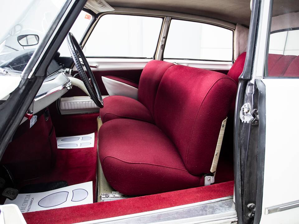 Imagen 12/34 de Citroën ID 19 (1966)