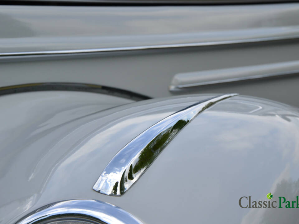 Image 47/50 of Mercedes-Benz 220 (1952)