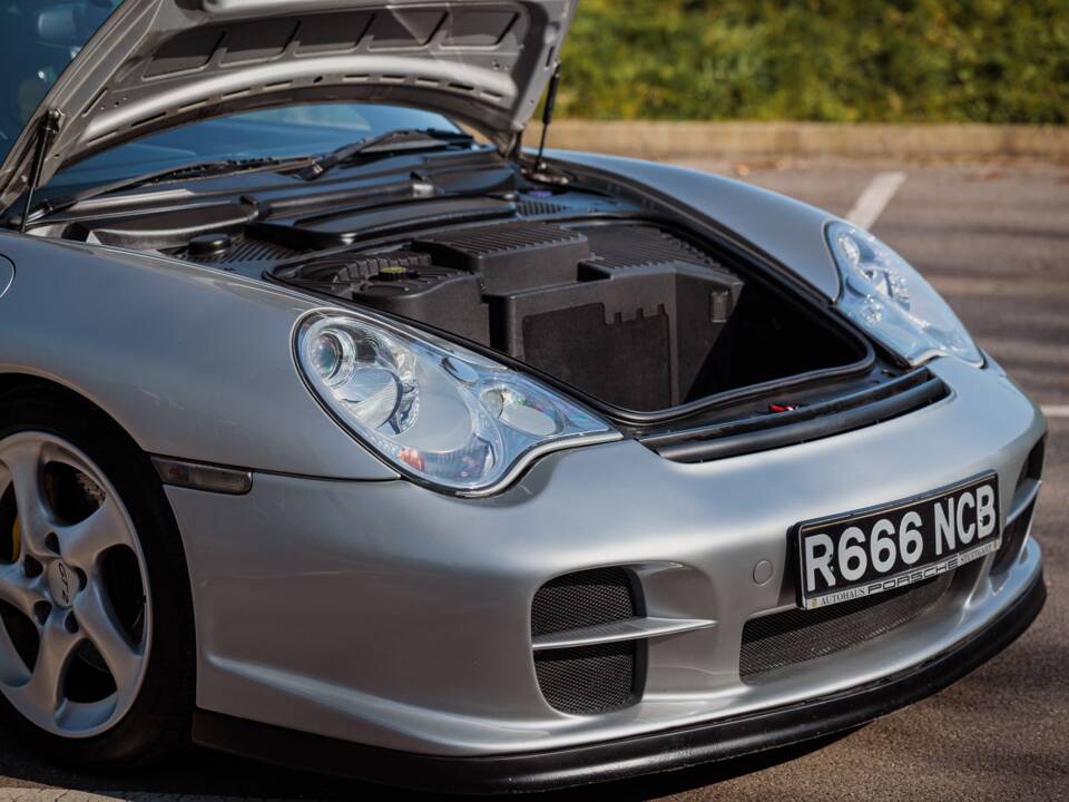 Bild 46/50 von Porsche 911 GT2 (2002)