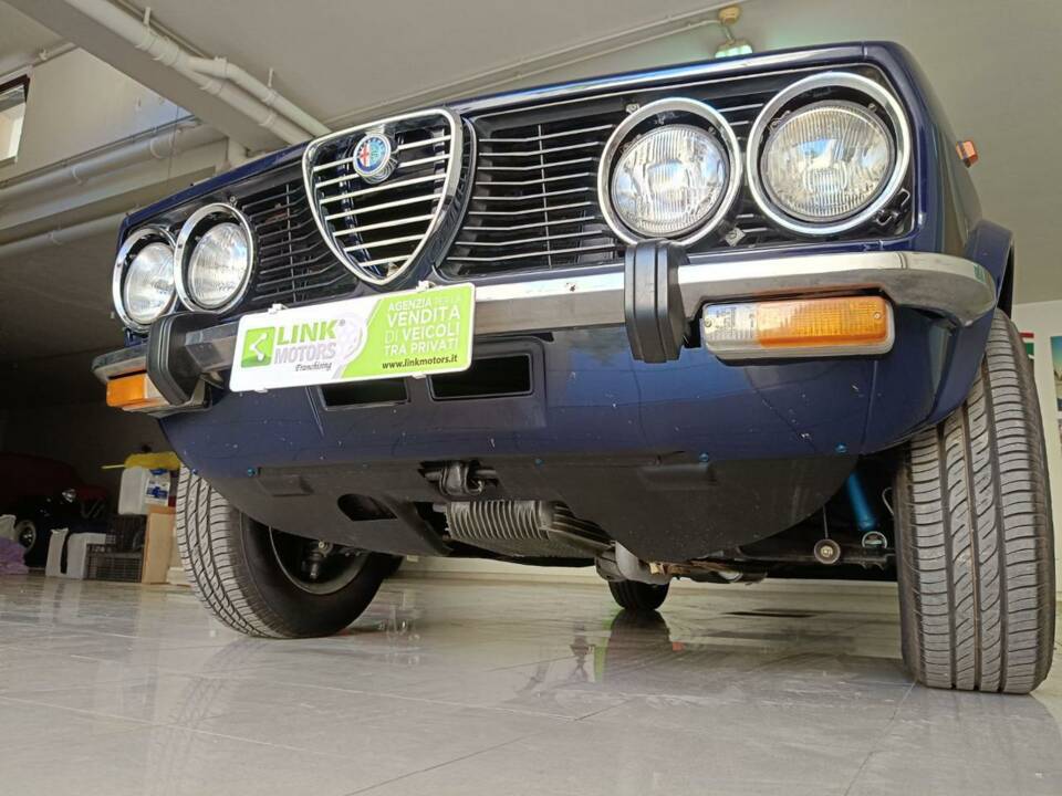 Image 17/50 de Alfa Romeo Alfetta 1.6 (1979)