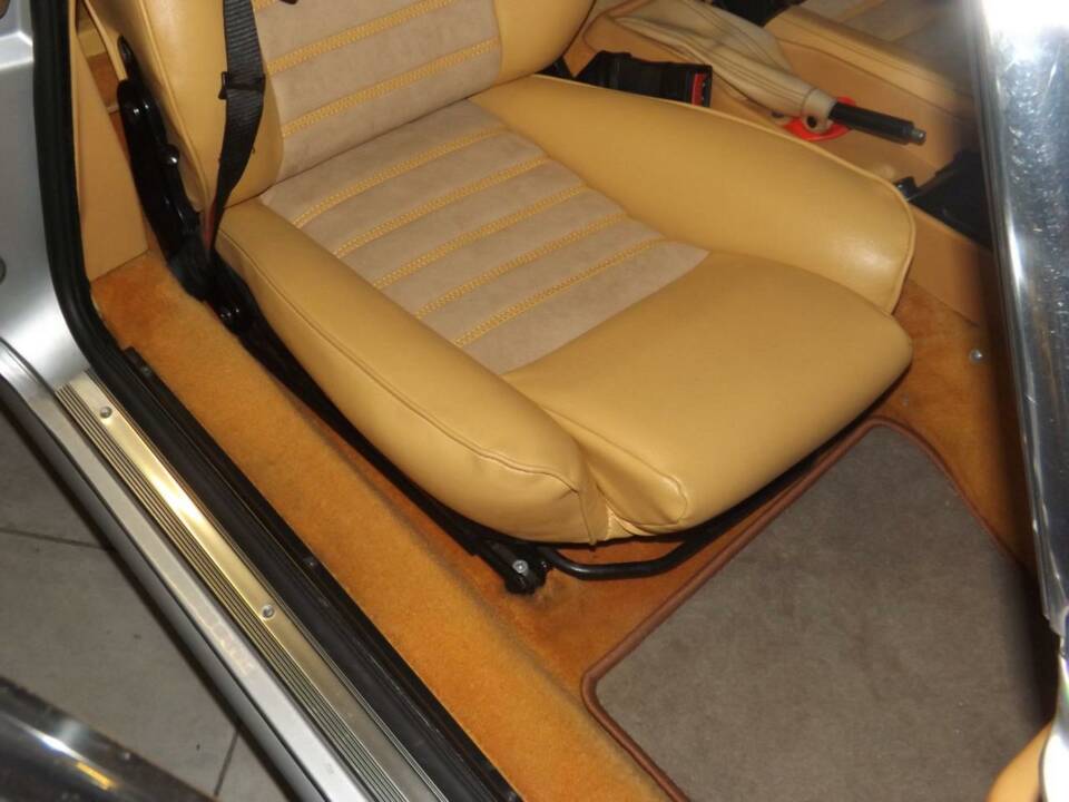 Bild 39/50 von Alfa Romeo 2.0 Spider (1992)