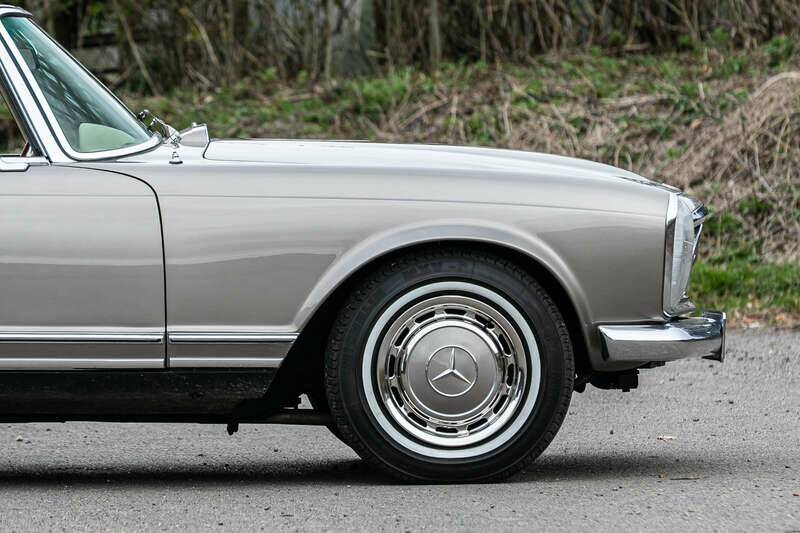 Image 30/37 of Mercedes-Benz 280 SL (1970)