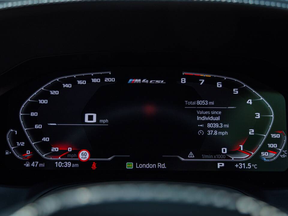 Image 32/41 of BMW M4 CSL (2022)
