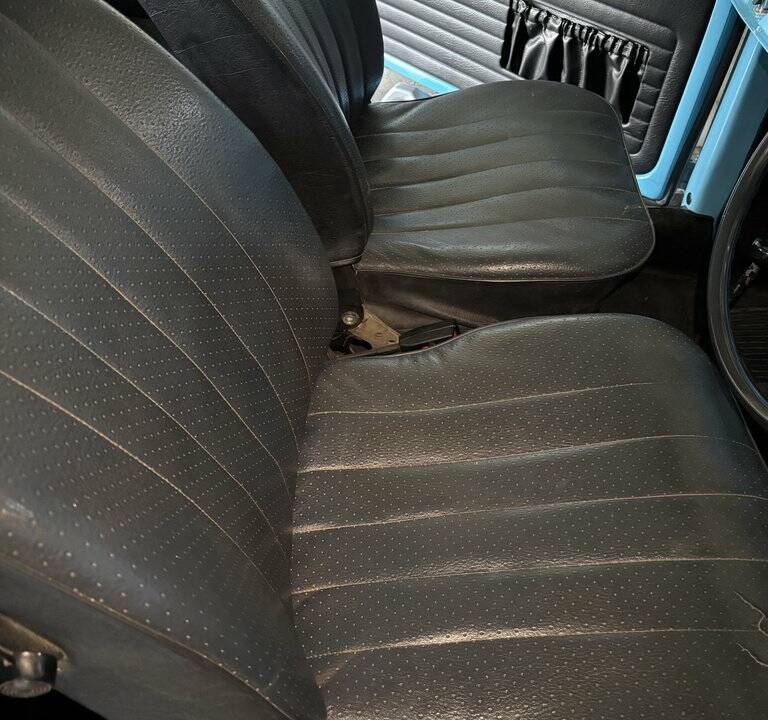 Image 8/8 of Volkswagen Beetle 1200 (1975)