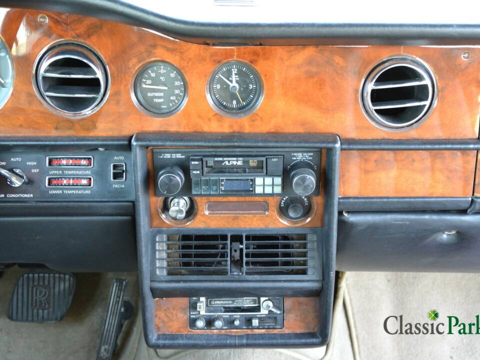 Imagen 32/50 de Rolls-Royce Silver Wraith II (1979)