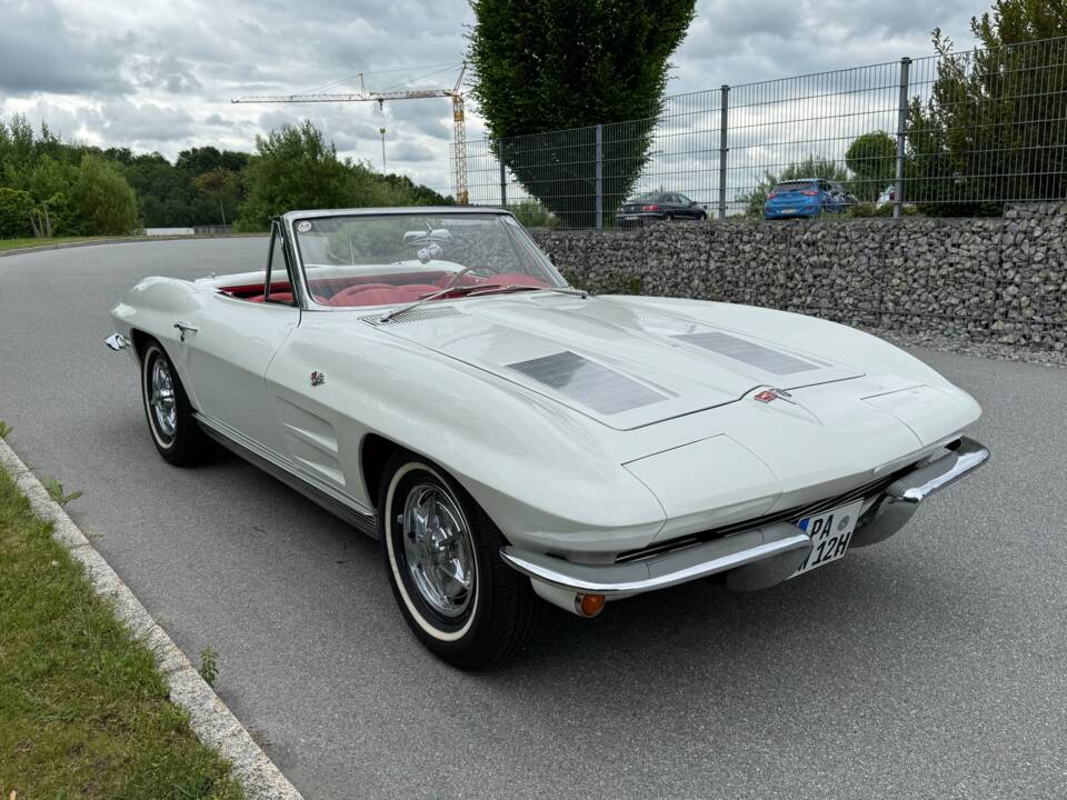 Image 16/52 of Chevrolet Corvette Sting Ray Convertible (1963)