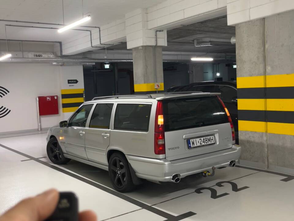 Bild 10/34 von Volvo V70 R AWD (1998)